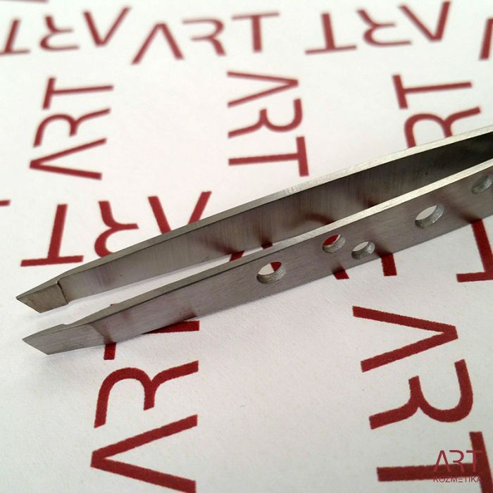 82 - Ravna pinceta za obrvi 9cm