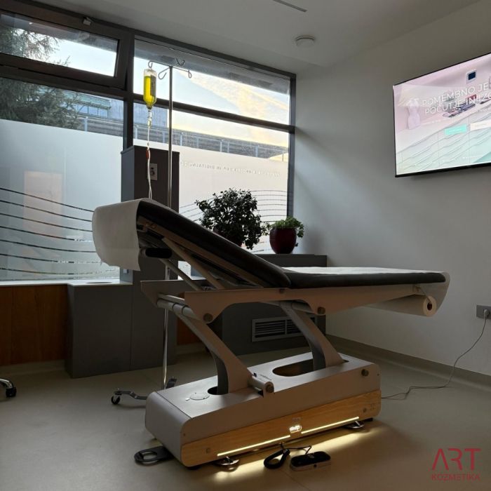 SPA miza Swop S3 starter