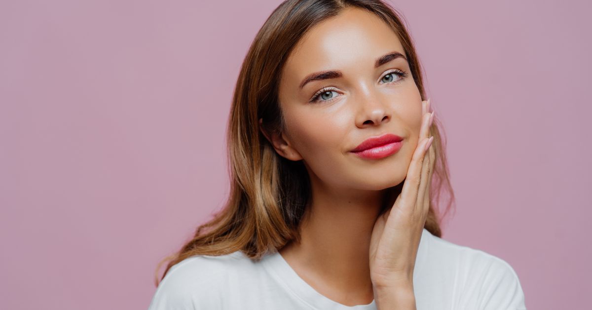 Salon nege Aura bogatejši za profesionalno kozmetično napravo - Diodni laser TrisCAM