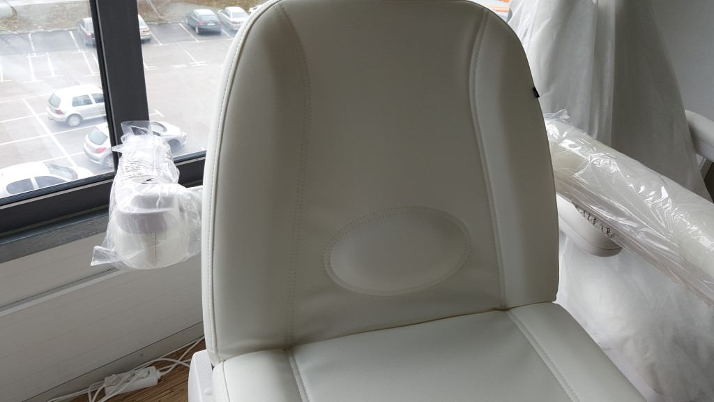 Fox - 2235D nasloni za roke